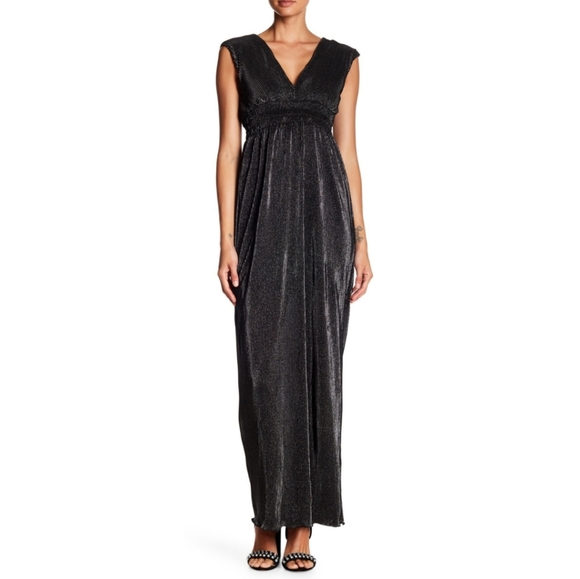 🆕🌿ROMEO AND JULIET DRESS🌿 - Picture 1 of 4